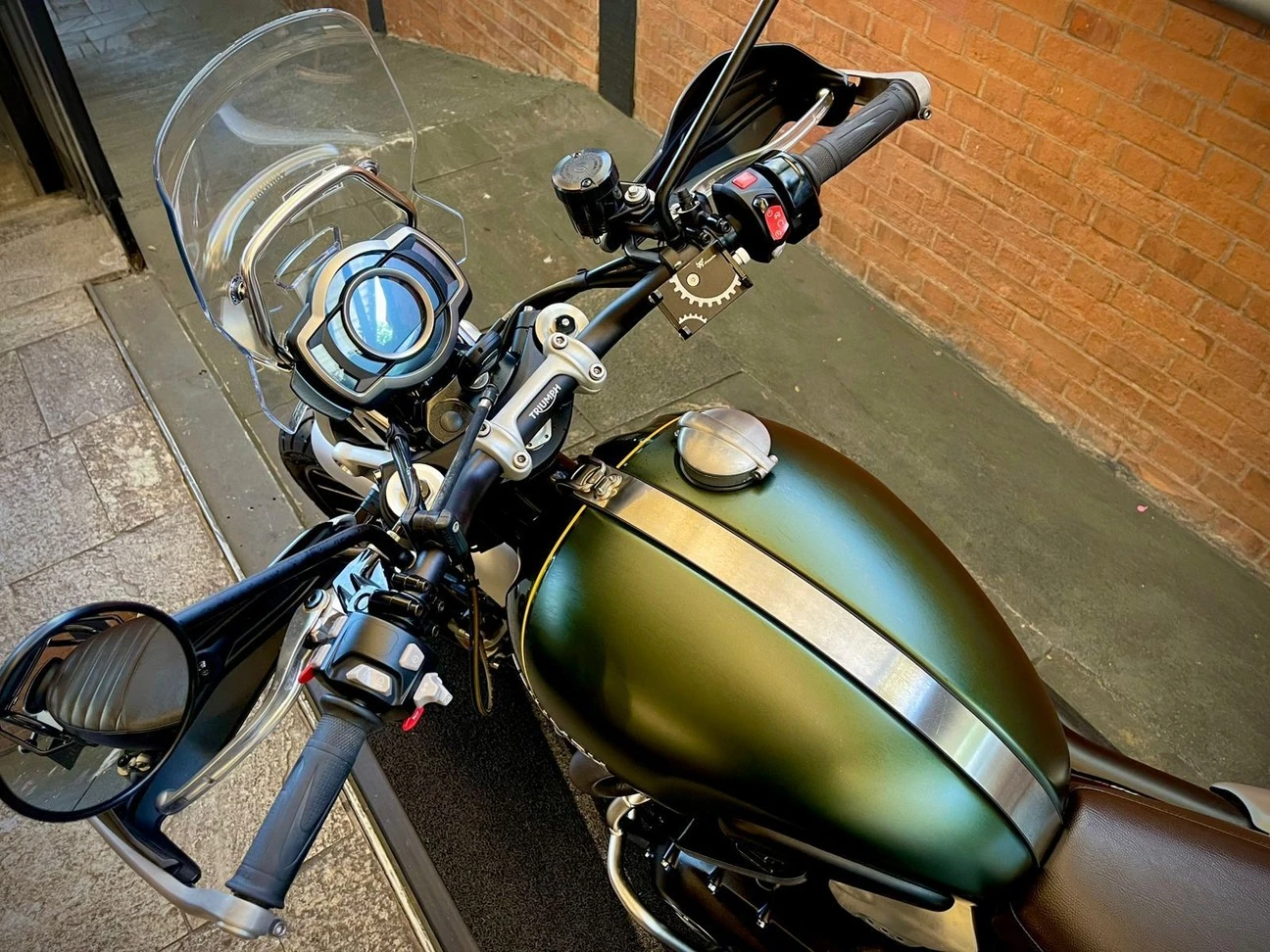 TRIUMPH BONNEVILLE SCRAMBLER 1200 XC