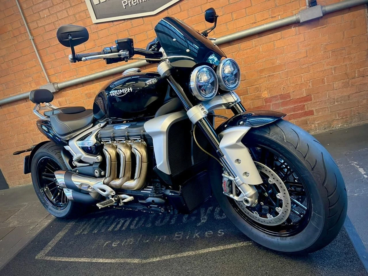 TRIUMPH ROCKET III R