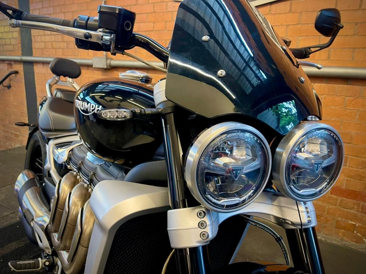 TRIUMPH ROCKET III R