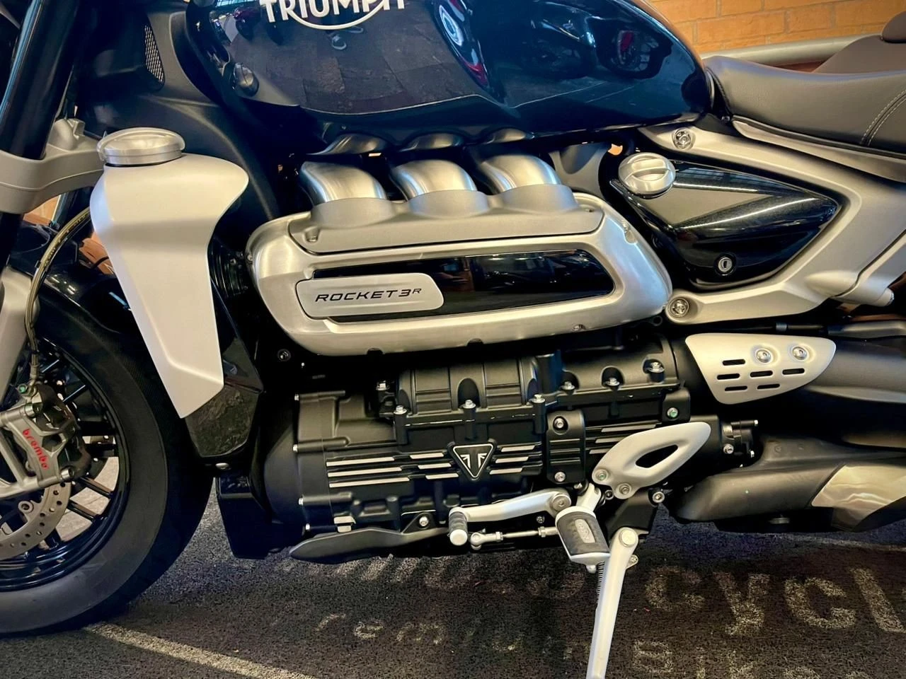 TRIUMPH ROCKET III R