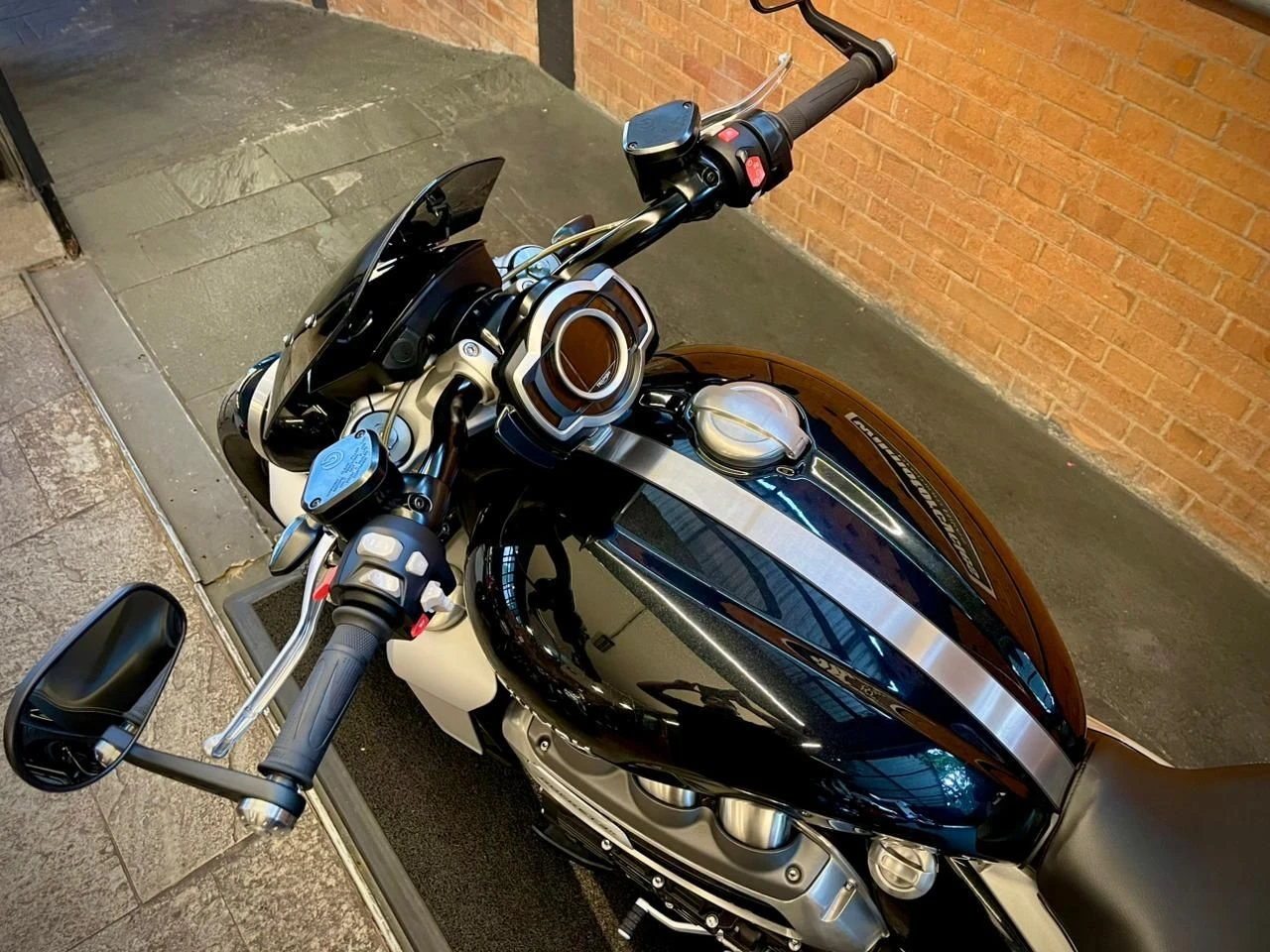 TRIUMPH ROCKET III R