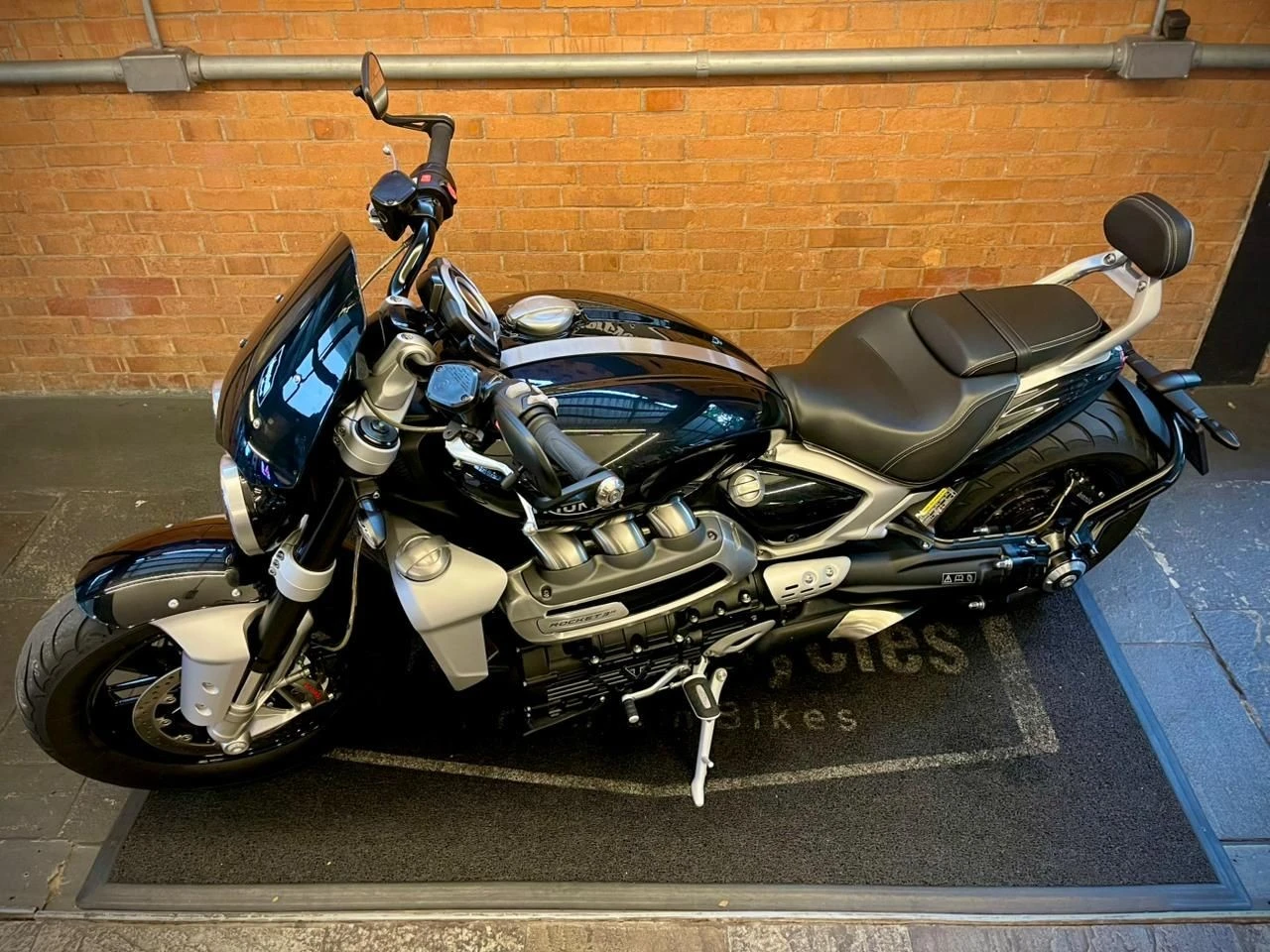 TRIUMPH ROCKET III R