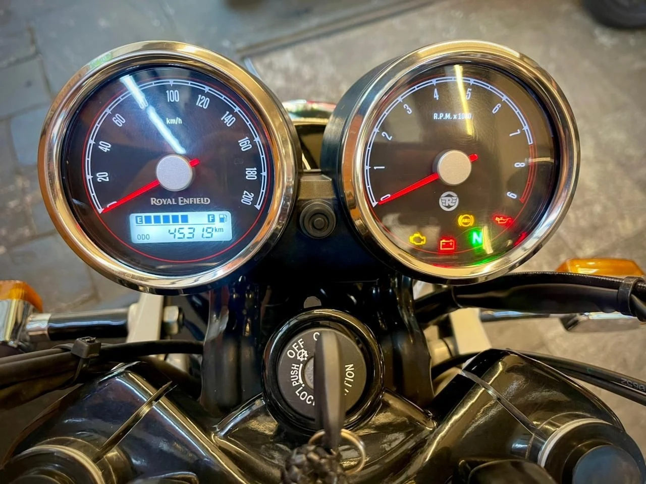 ROYAL ENFIELD INTERCEPTOR 