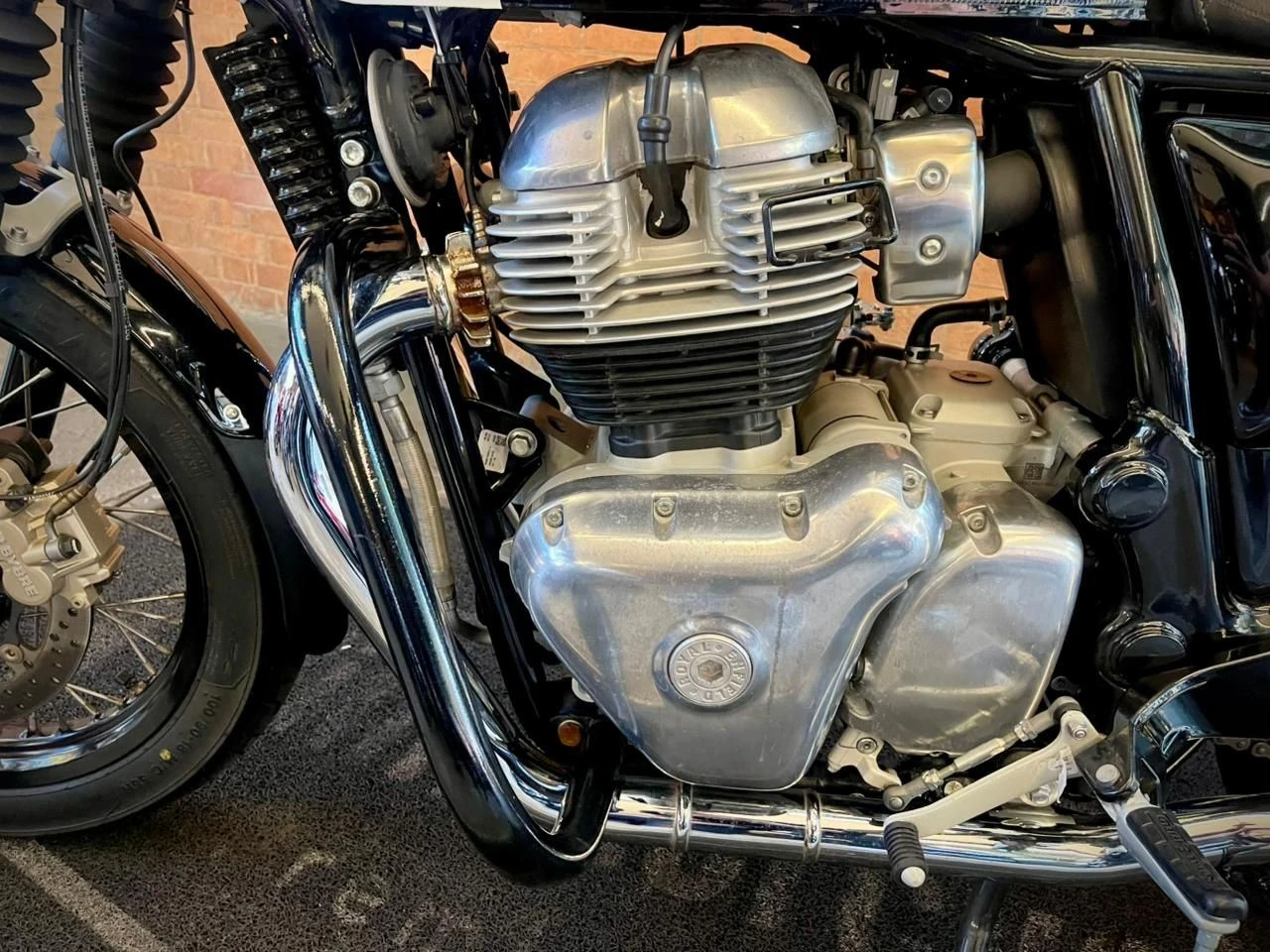 ROYAL ENFIELD INTERCEPTOR 