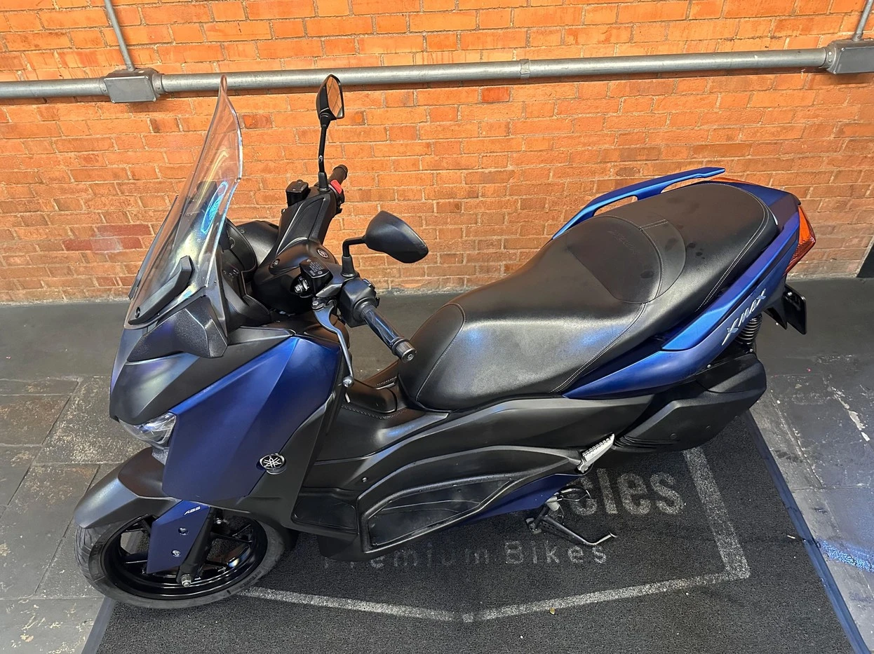 YAMAHA XMAX ABS