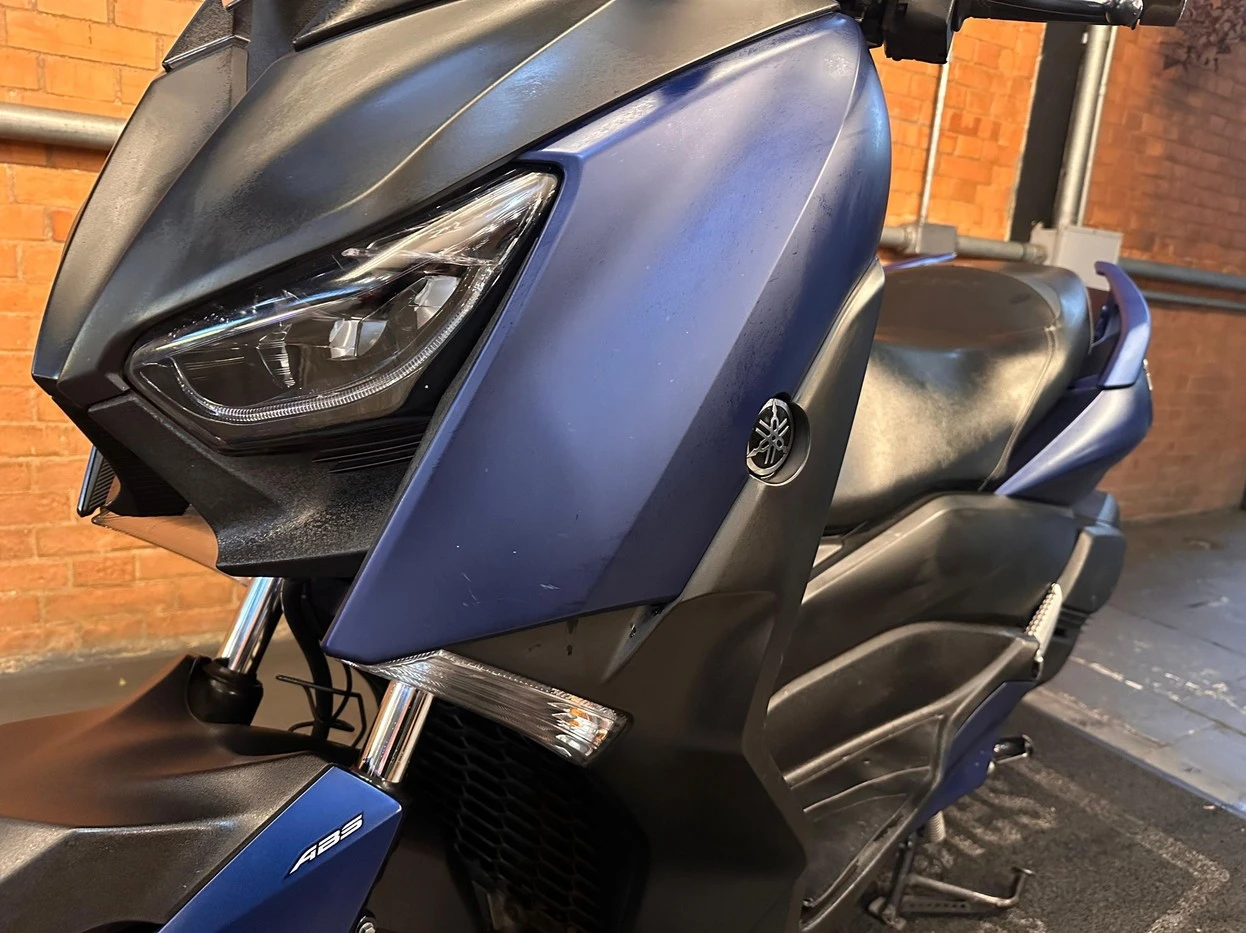 YAMAHA XMAX ABS