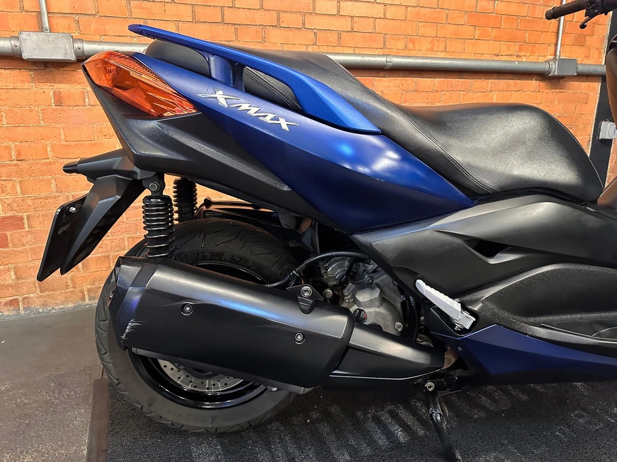 YAMAHA XMAX ABS