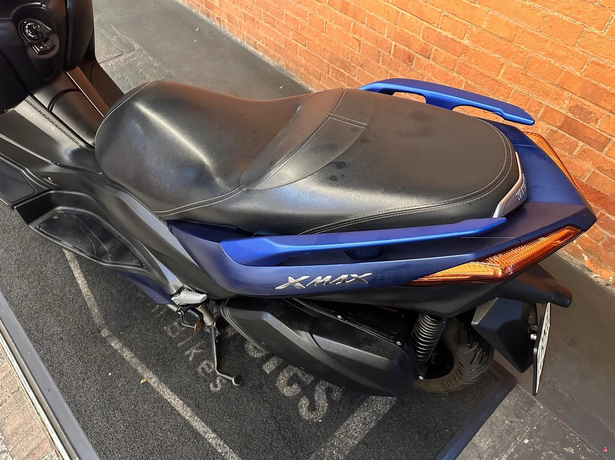 YAMAHA XMAX ABS