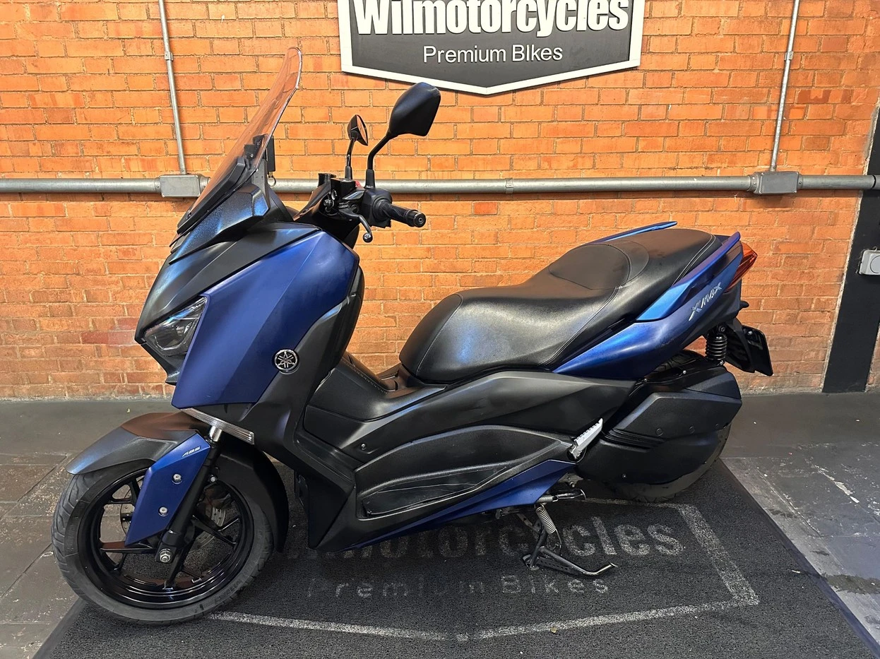 YAMAHA XMAX ABS