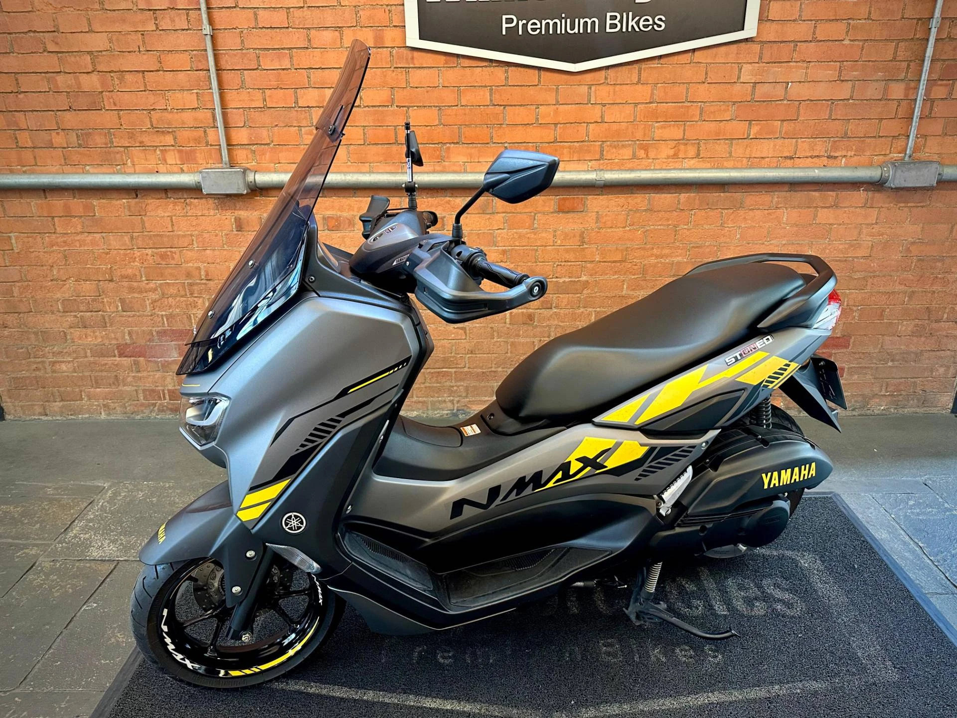 YAMAHA NMAX CONNECTED 160 ABS