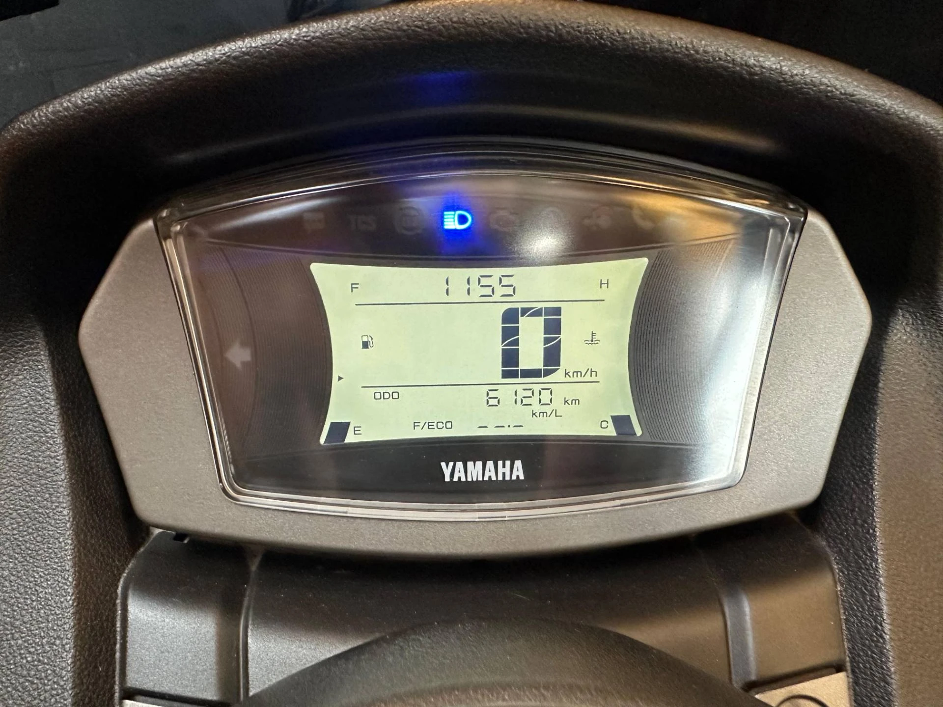 YAMAHA NMAX CONNECTED 160 ABS