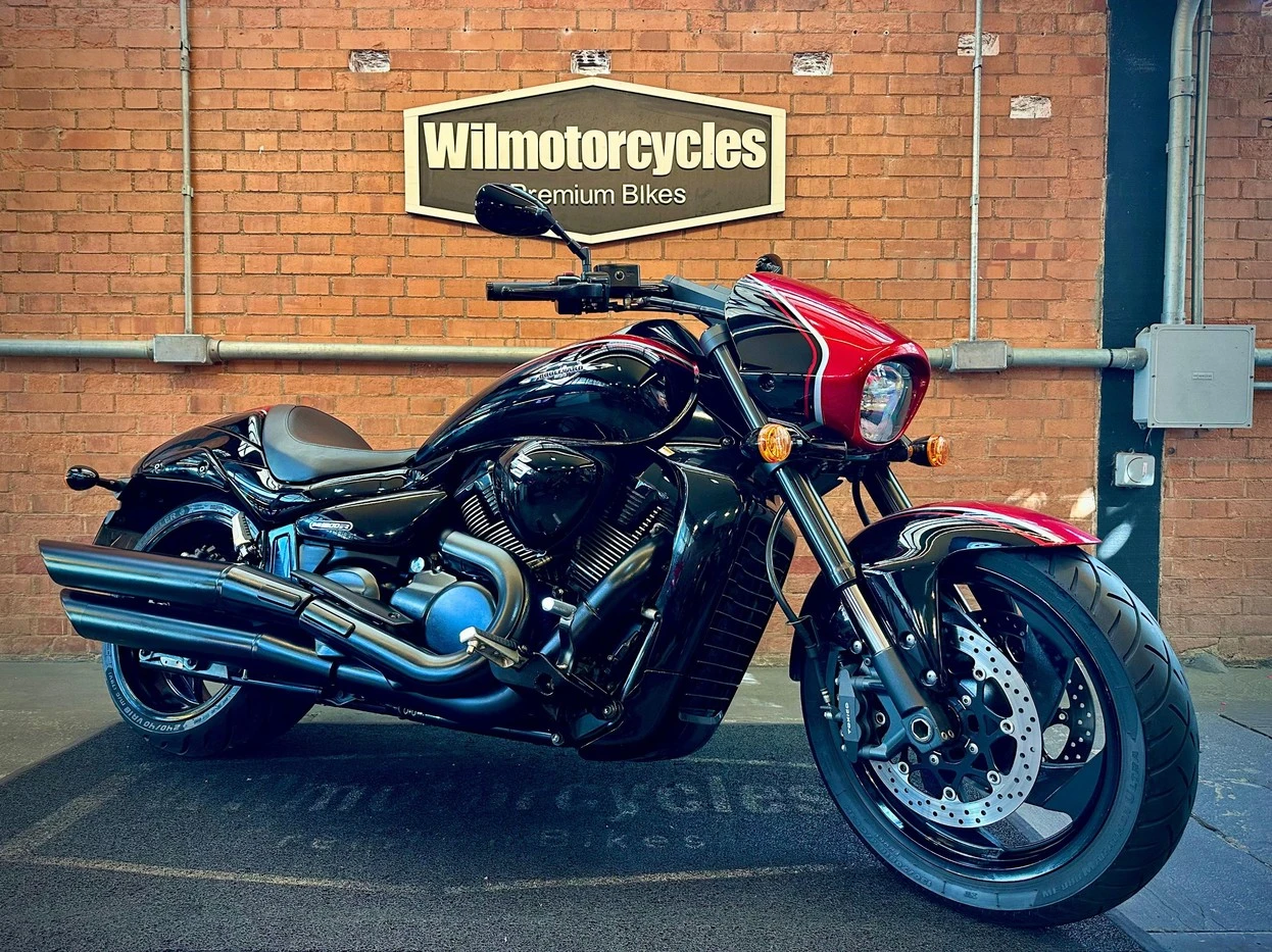 SUZUKI BOULEVARD M1800R BOSS