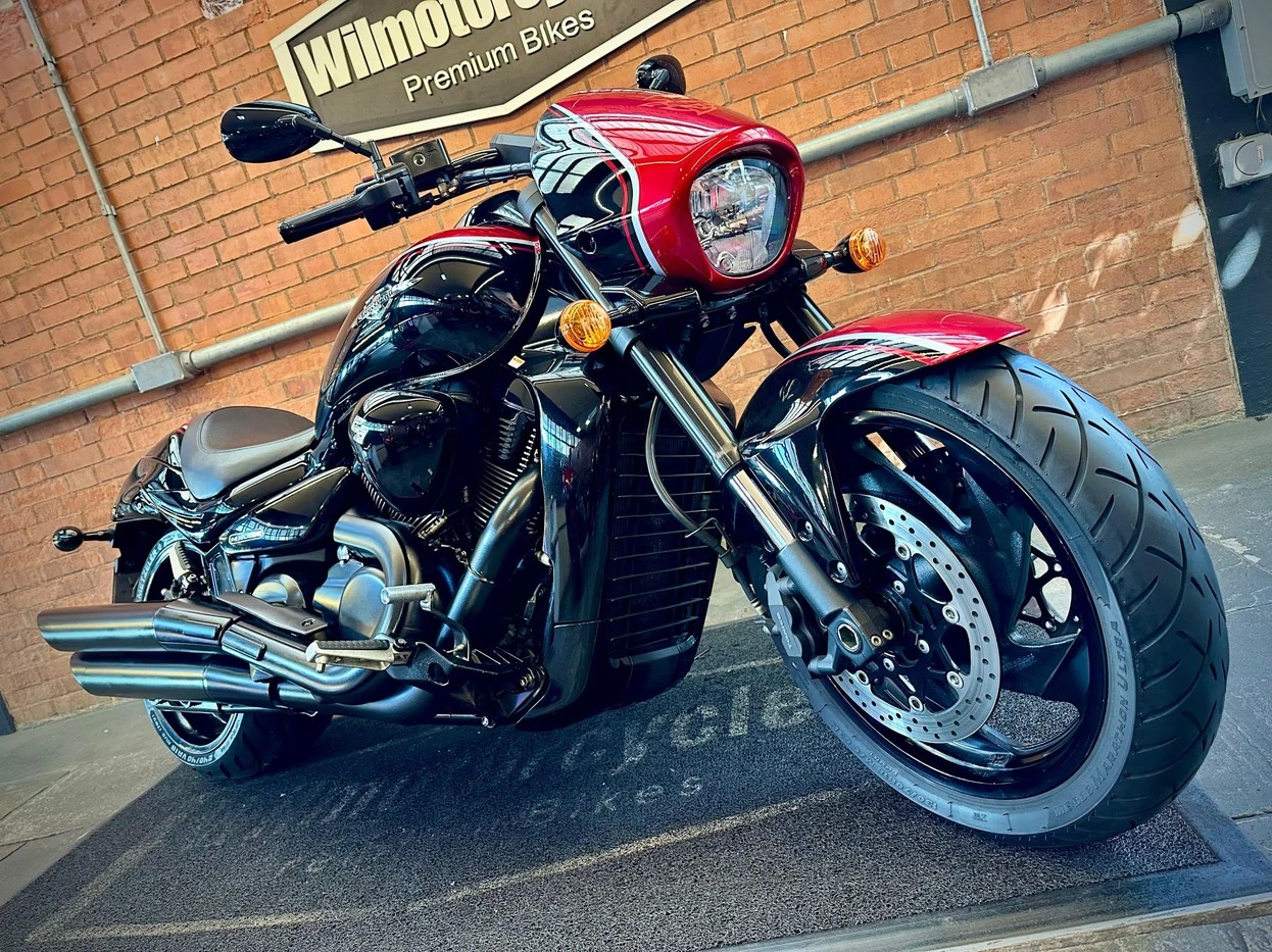 SUZUKI BOULEVARD M1800R BOSS