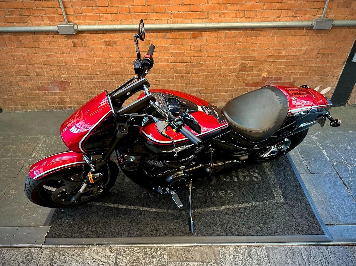 SUZUKI BOULEVARD M1800R BOSS