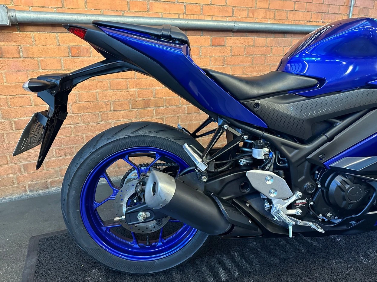 YAMAHA YZF R3 ABS