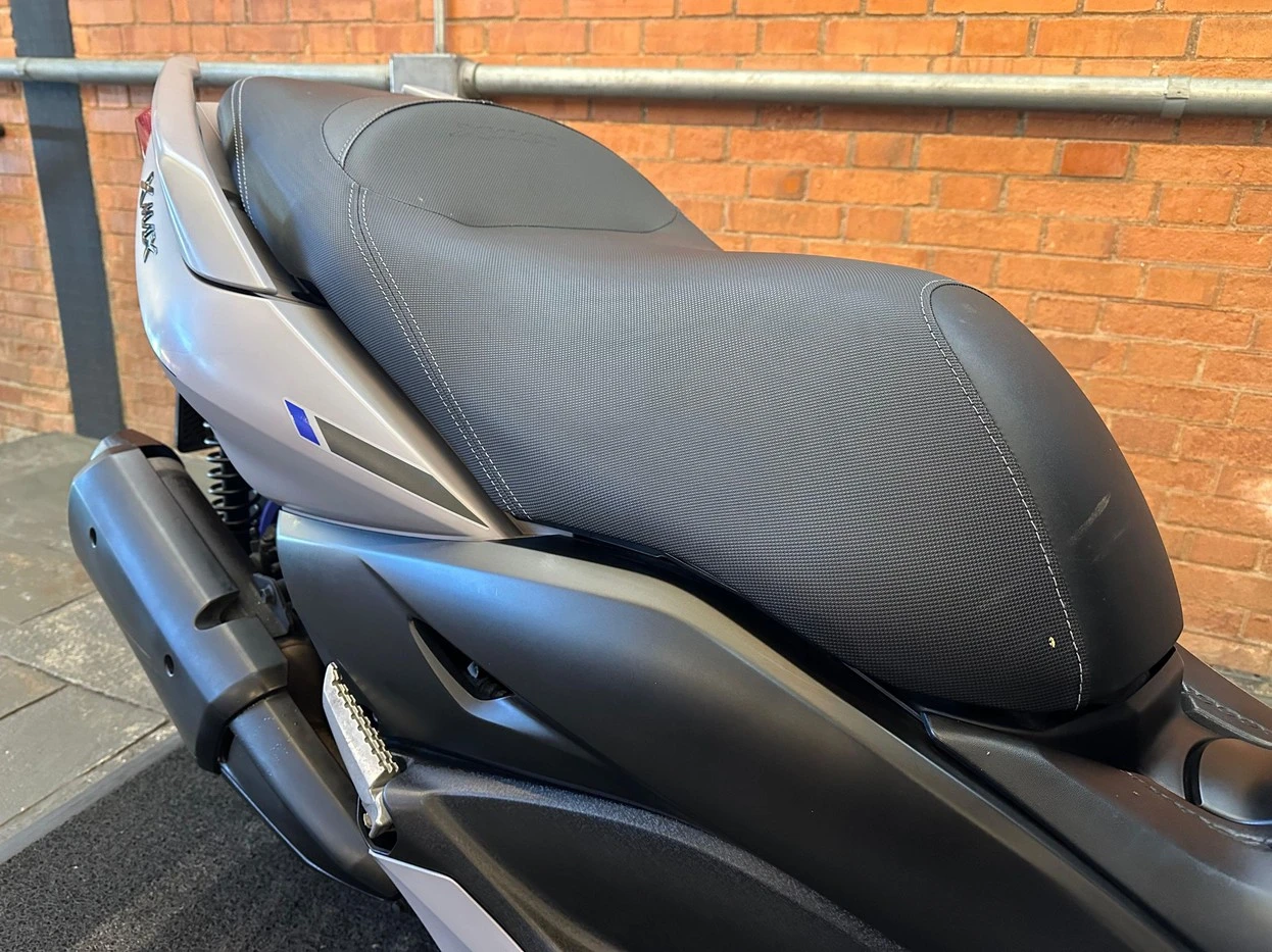 YAMAHA XMAX ABS