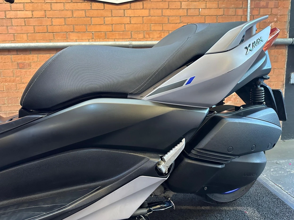 YAMAHA XMAX ABS