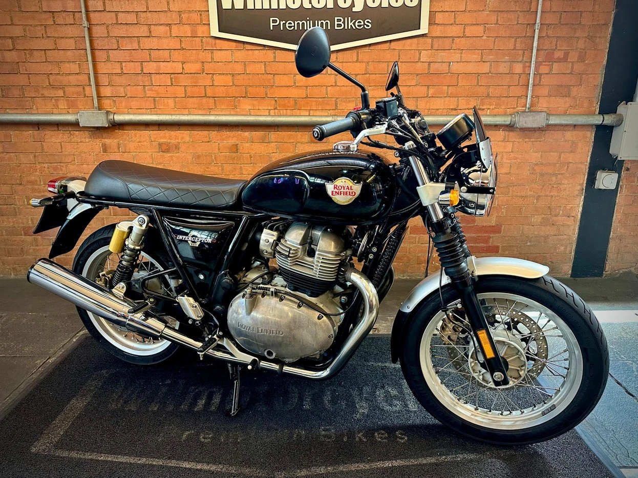 ROYAL ENFIELD INTERCEPTOR 
