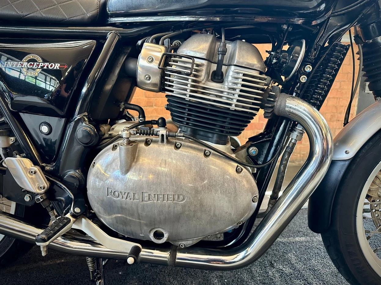 ROYAL ENFIELD INTERCEPTOR 