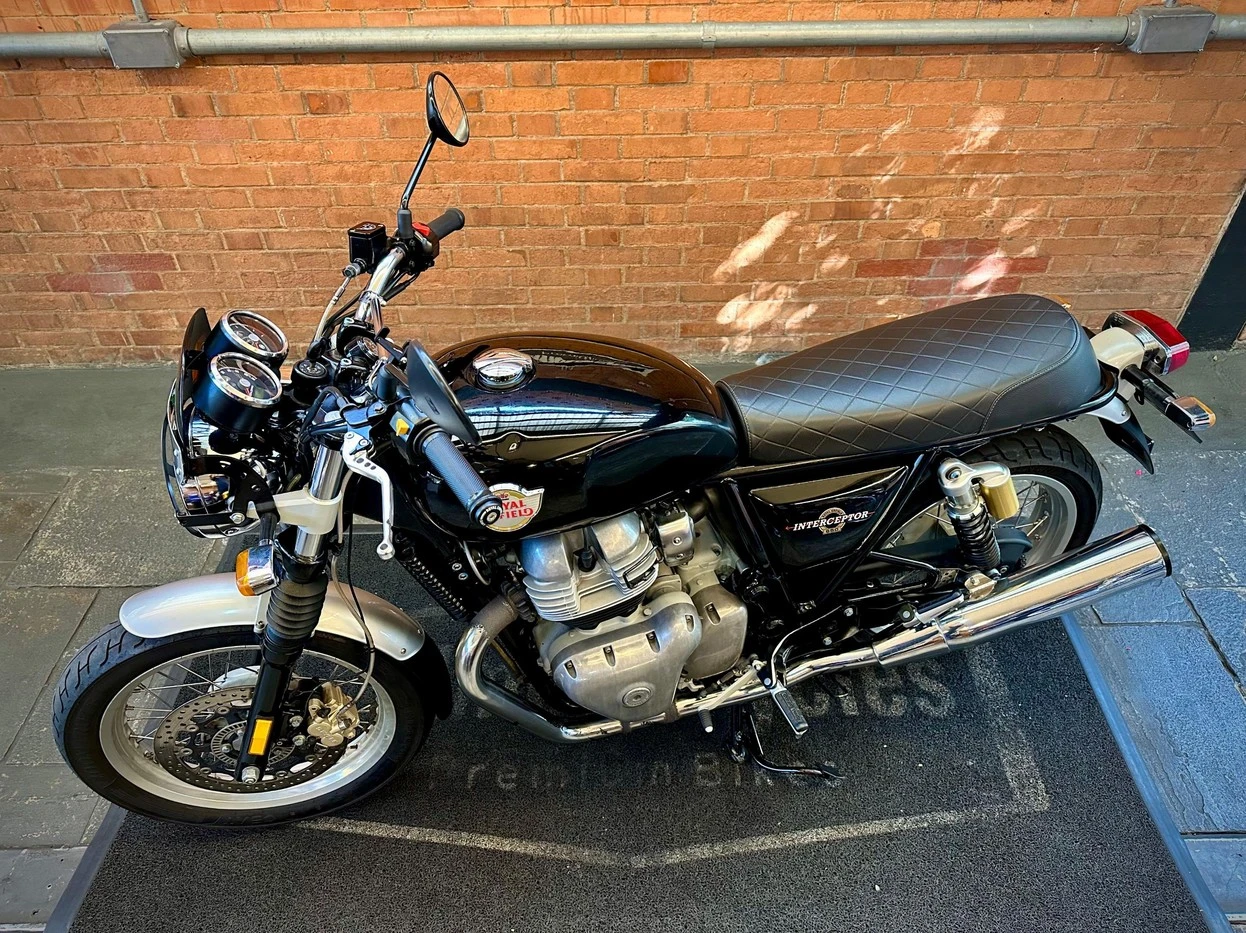 ROYAL ENFIELD INTERCEPTOR 