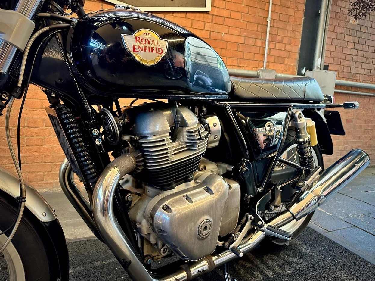 ROYAL ENFIELD INTERCEPTOR 