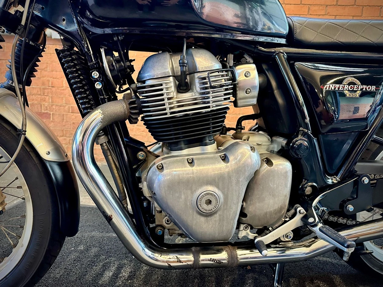 ROYAL ENFIELD INTERCEPTOR 