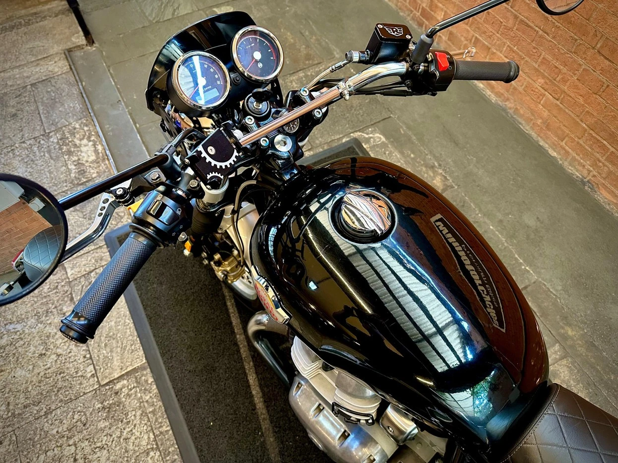 ROYAL ENFIELD INTERCEPTOR 