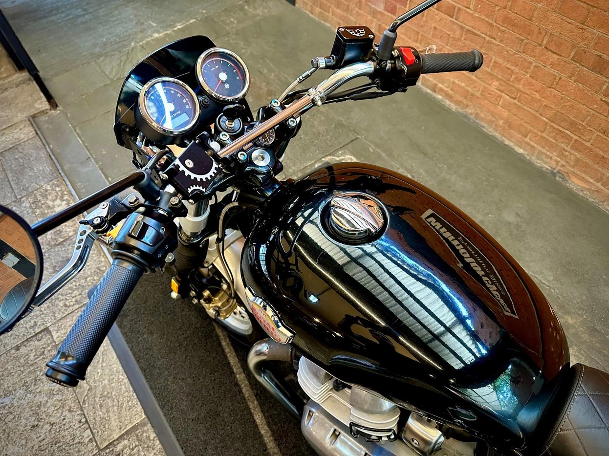 ROYAL ENFIELD INTERCEPTOR 