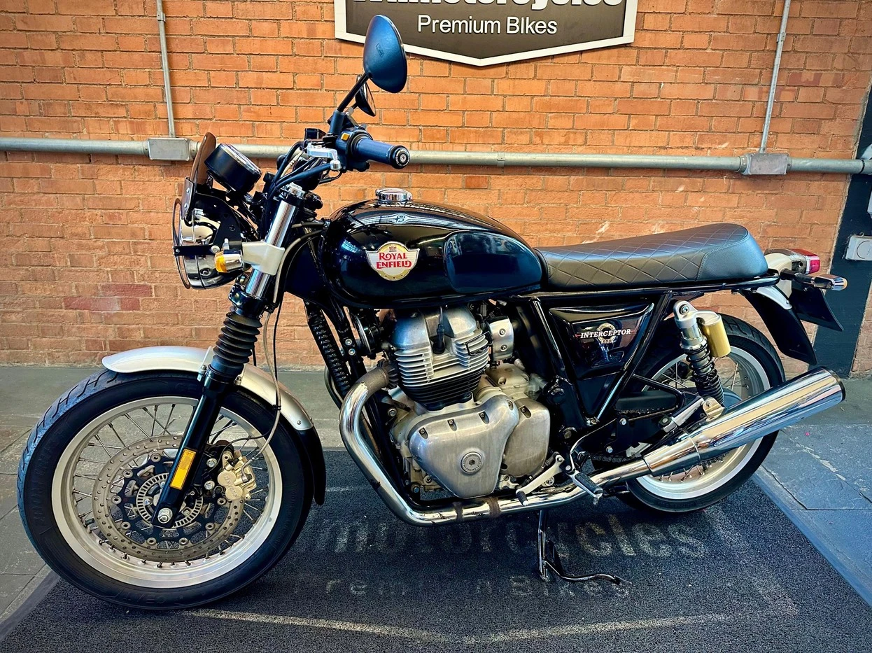ROYAL ENFIELD INTERCEPTOR 