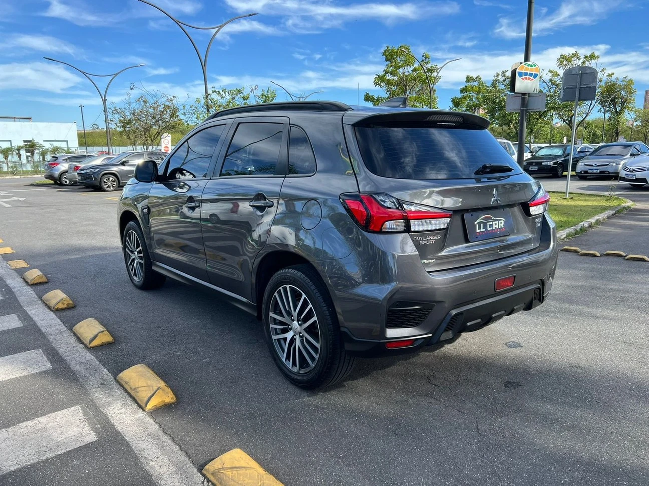 MITSUBISHI OUTLANDER SPORT