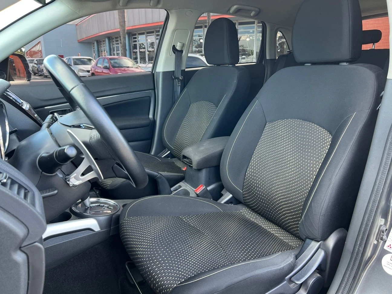 MITSUBISHI OUTLANDER SPORT