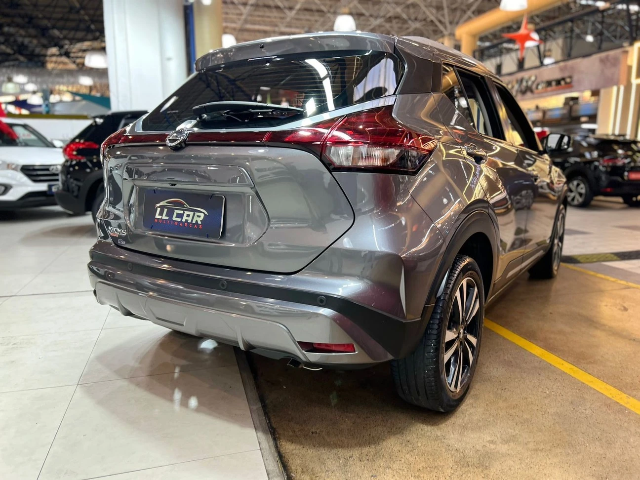 NISSAN KICKS