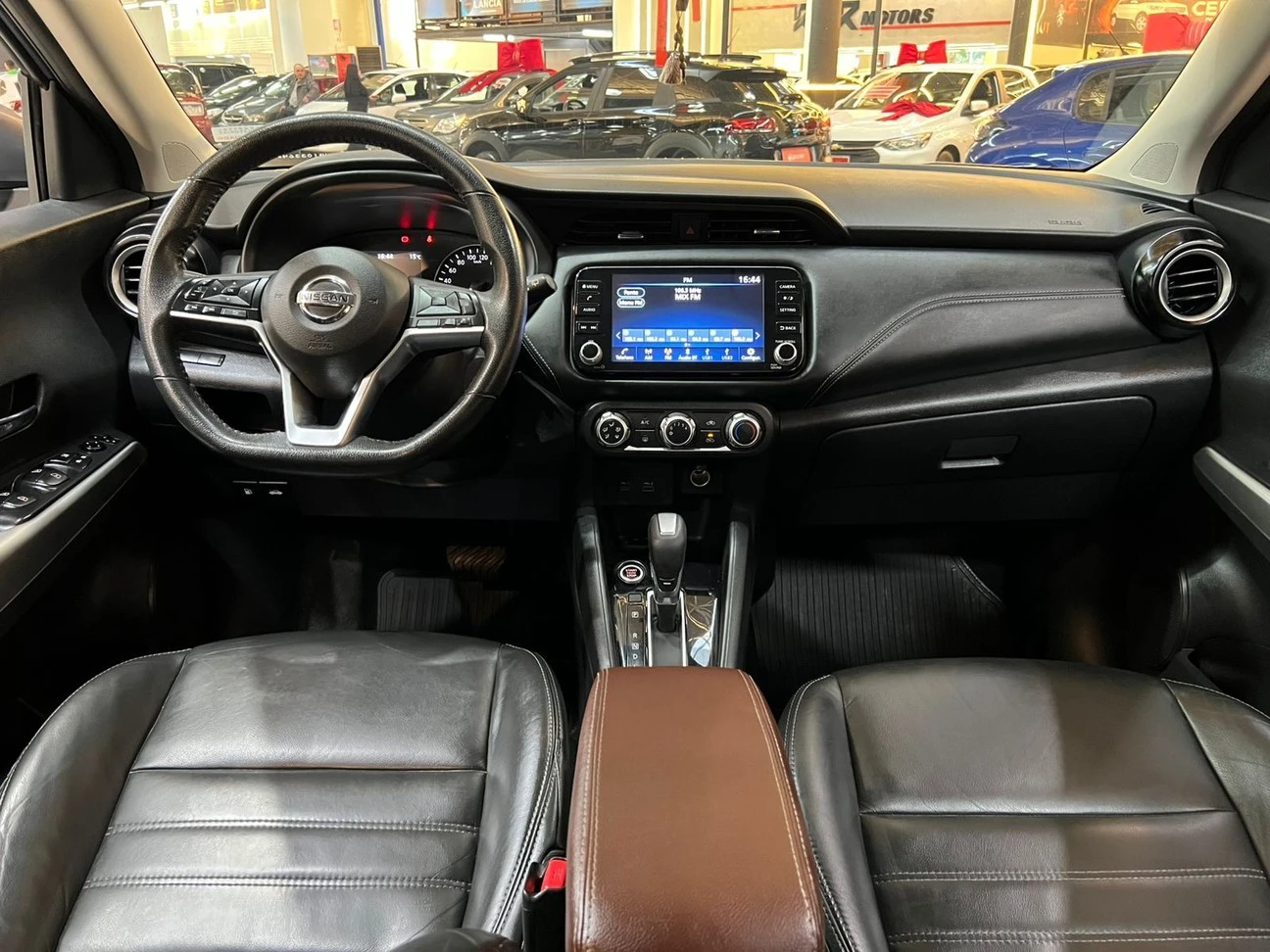NISSAN KICKS