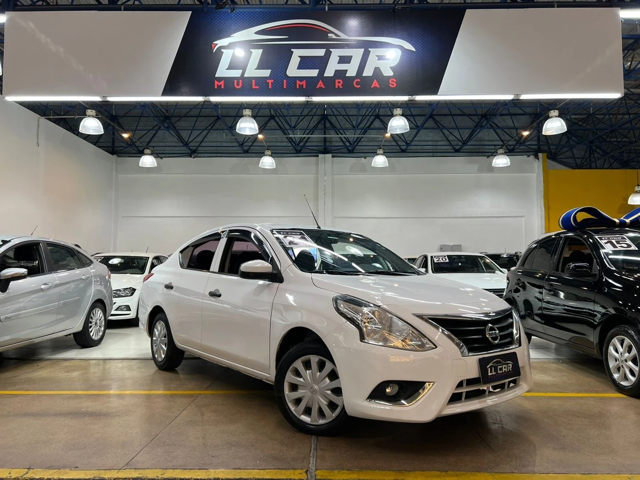 NISSAN VERSA