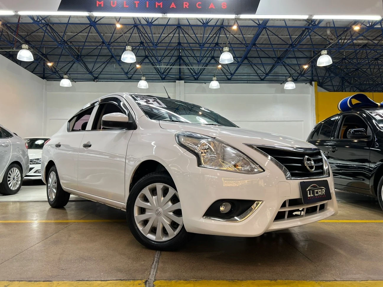 NISSAN VERSA