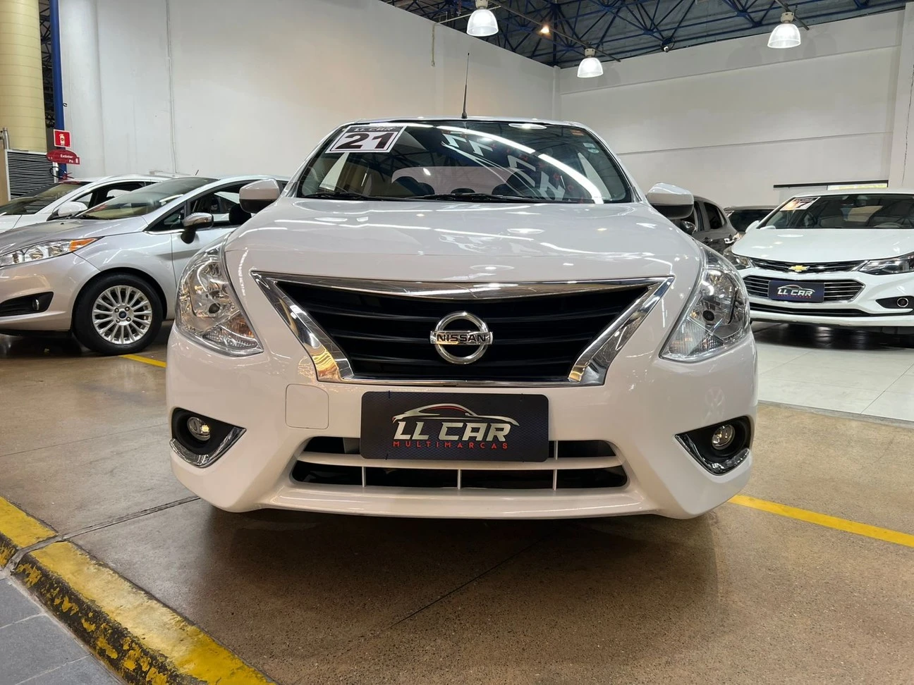 NISSAN VERSA