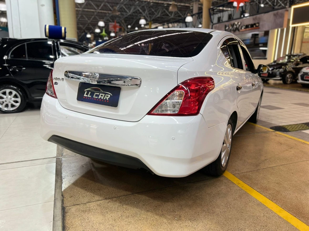 NISSAN VERSA