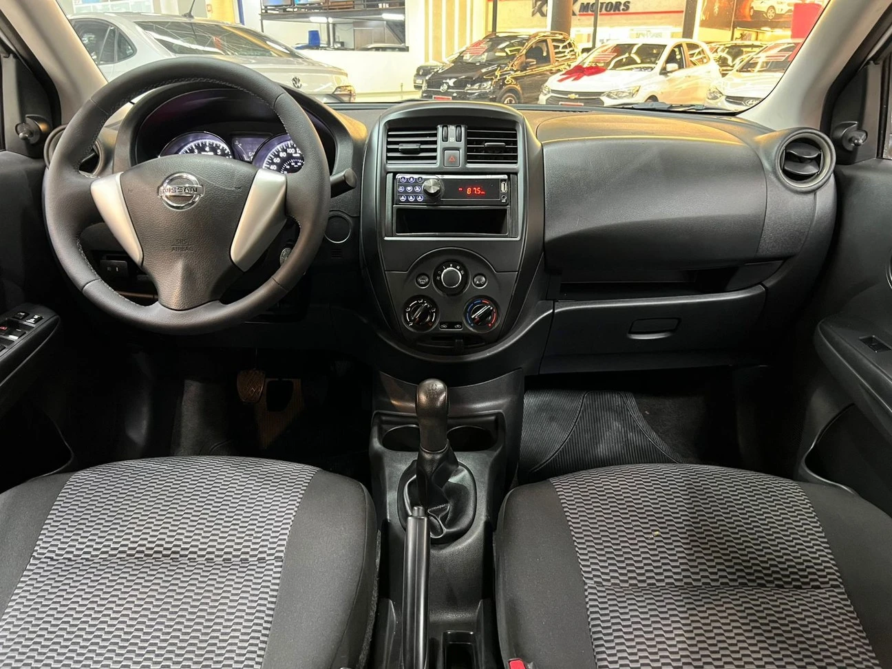 NISSAN VERSA