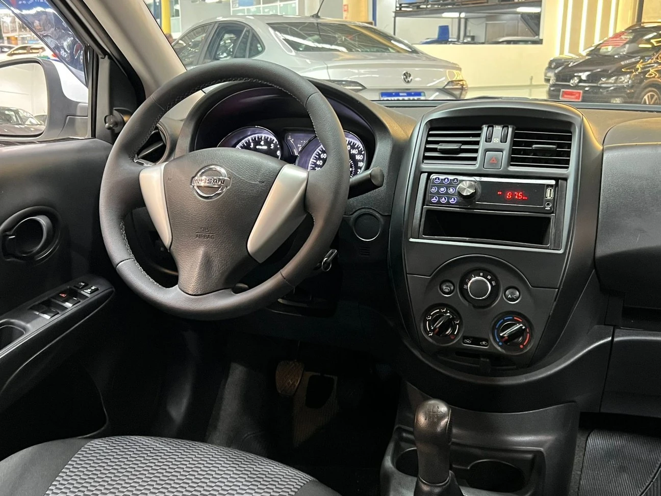 NISSAN VERSA