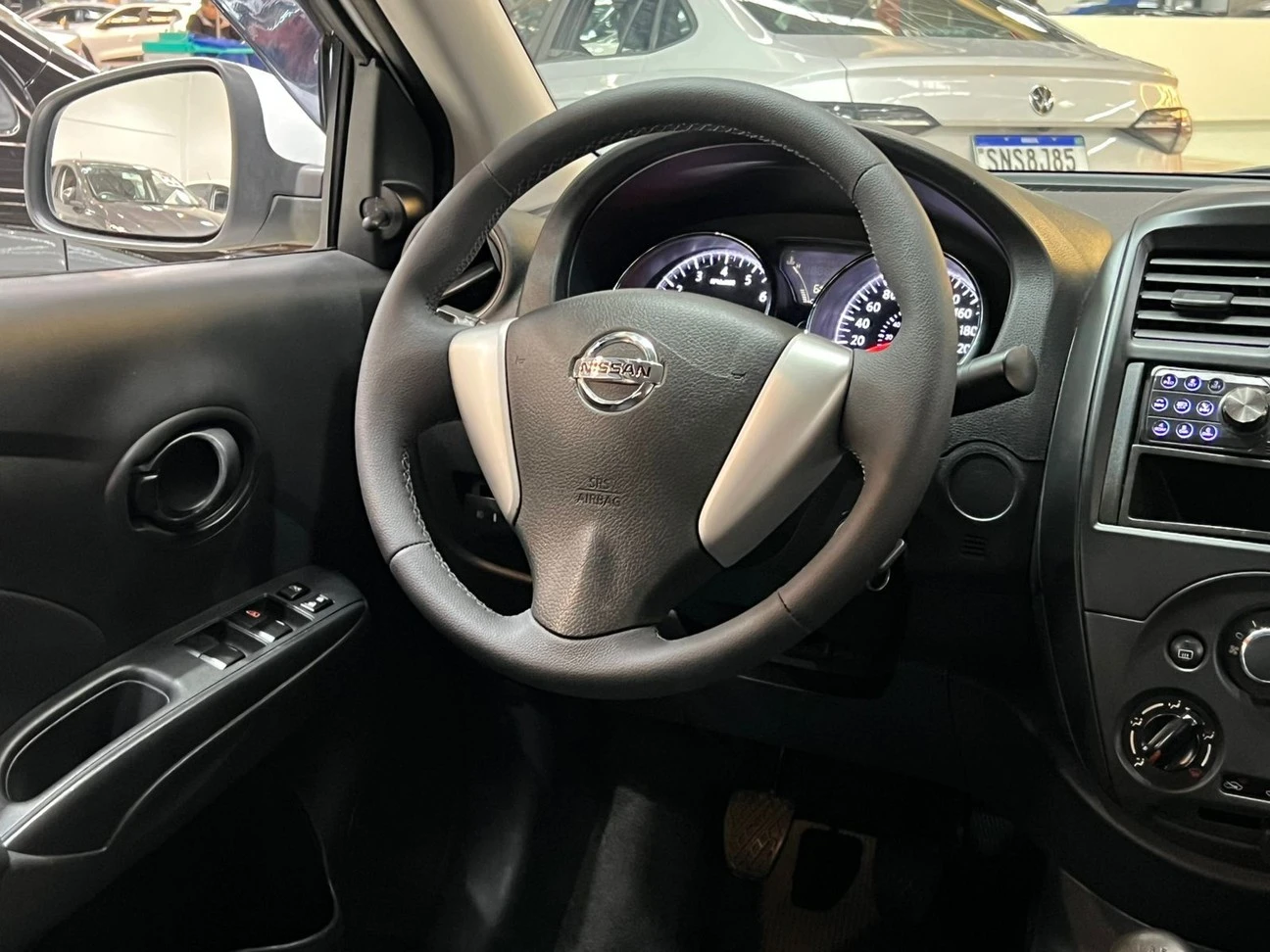 NISSAN VERSA
