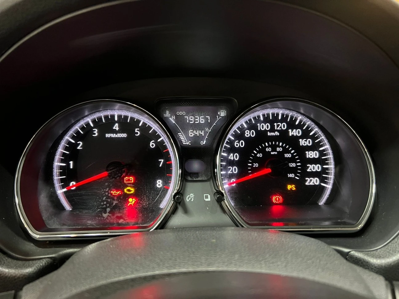 NISSAN VERSA
