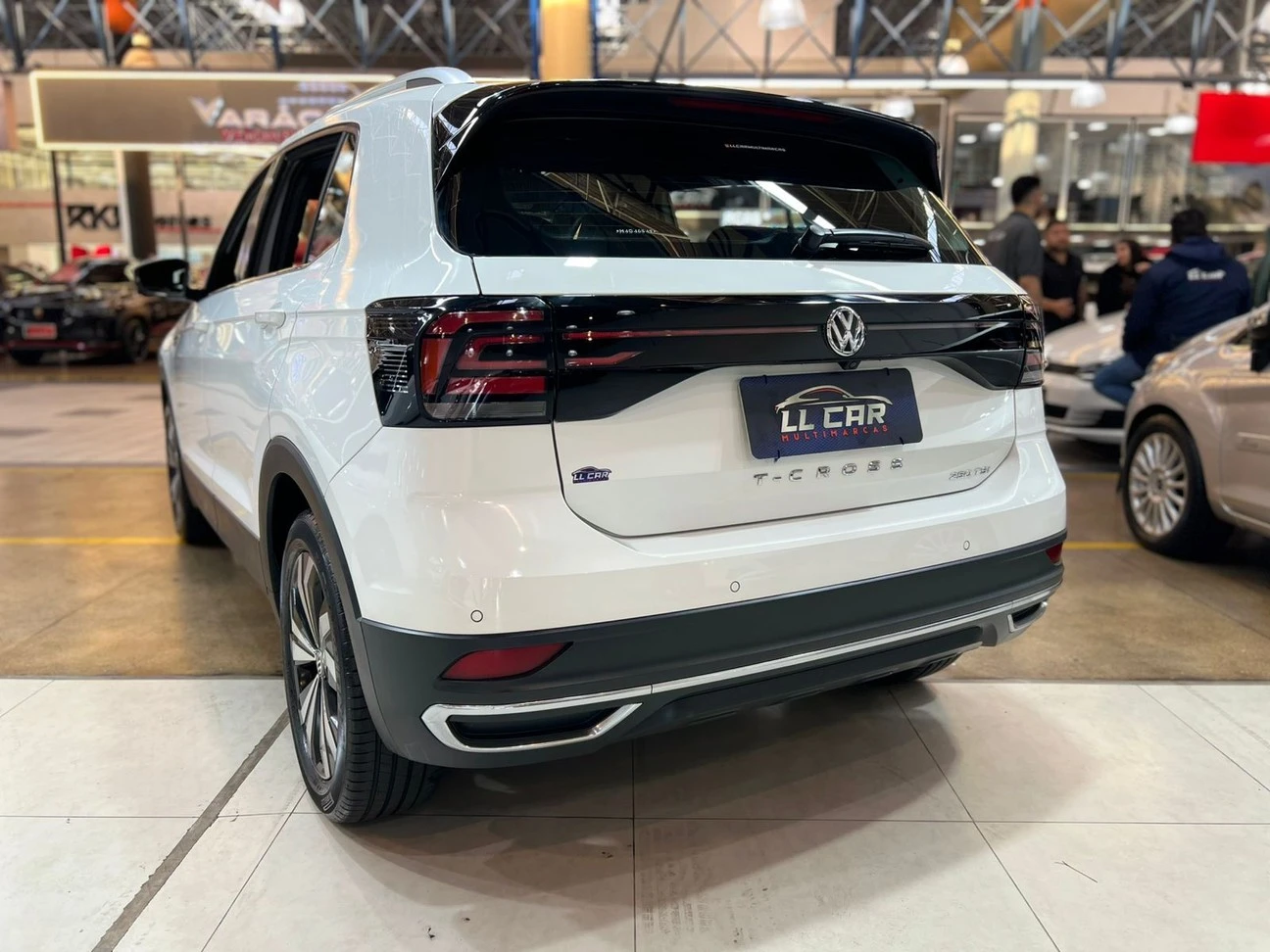 VOLKSWAGEN T-CROSS