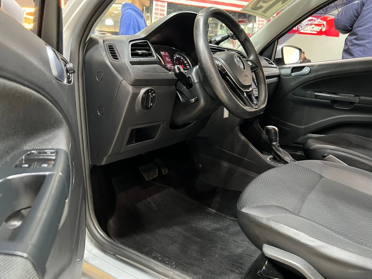 VOLKSWAGEN VOYAGE