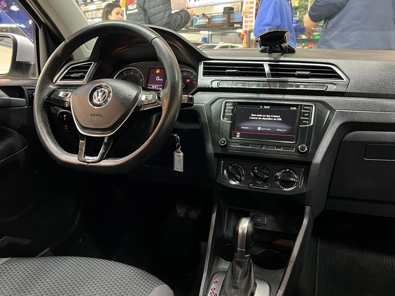 VOLKSWAGEN VOYAGE