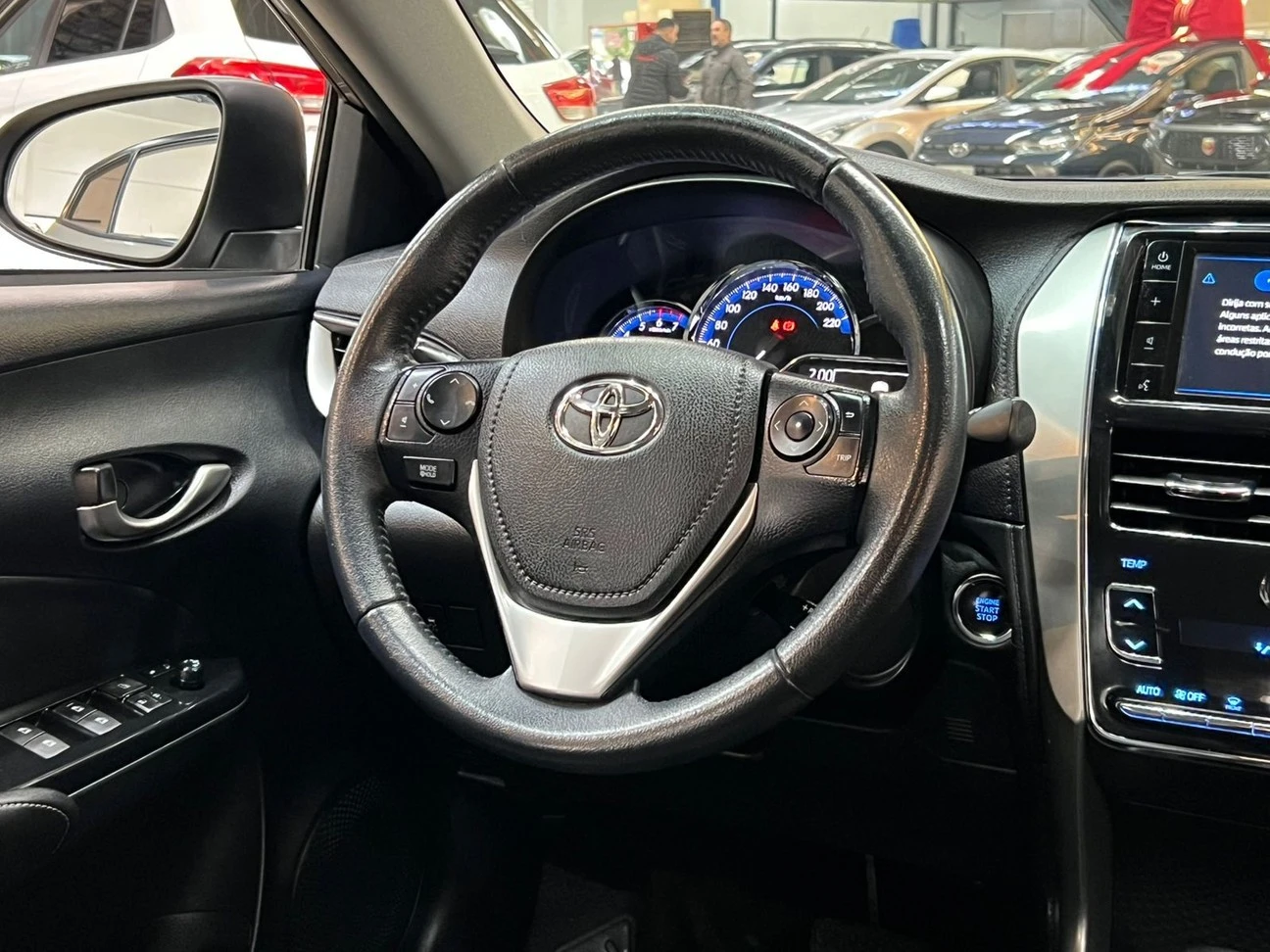 TOYOTA YARIS