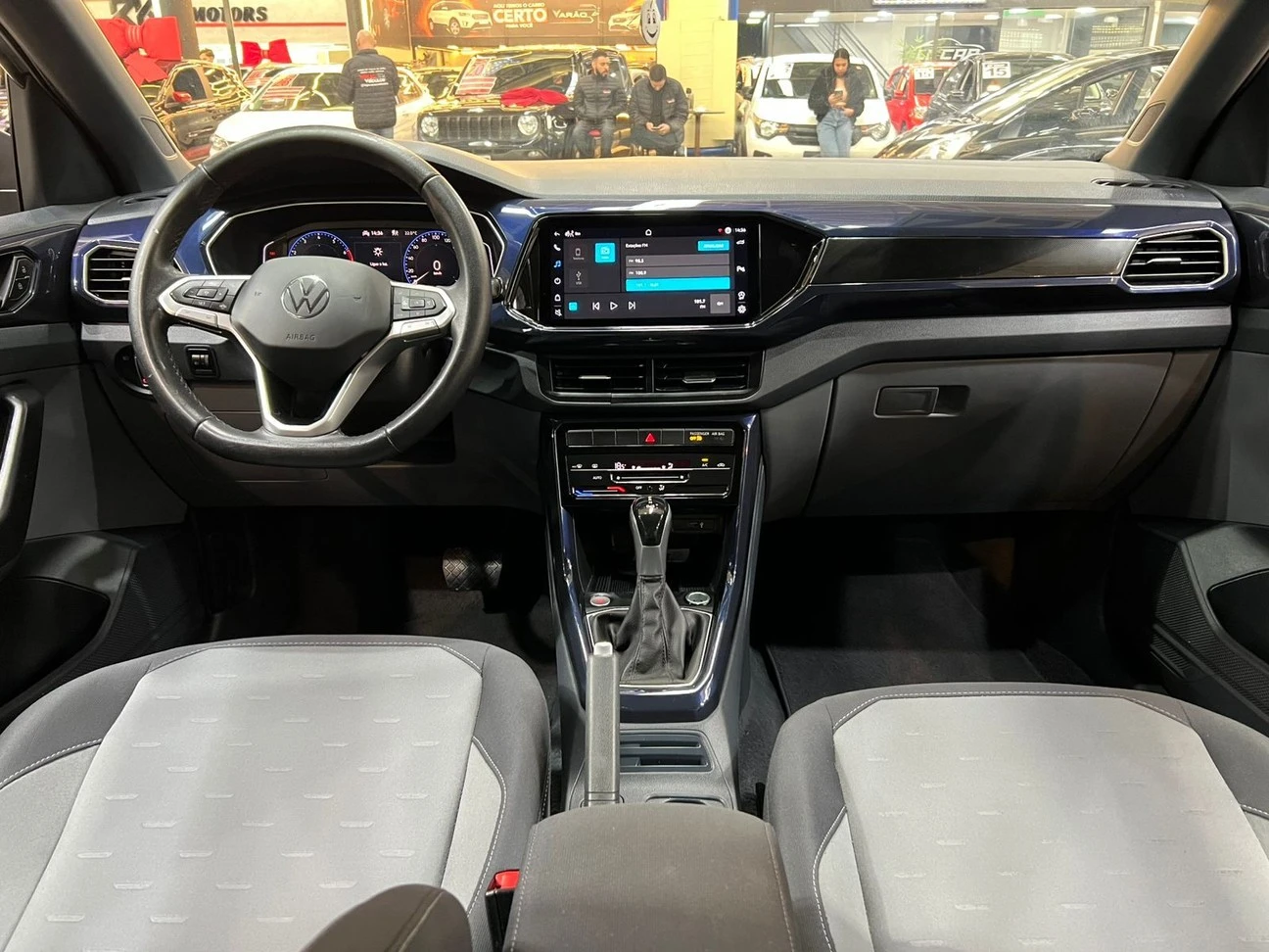 VOLKSWAGEN T-CROSS