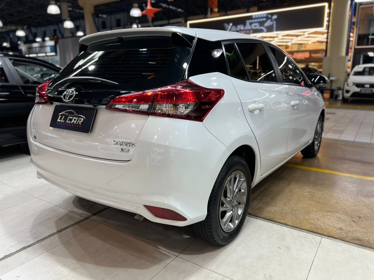 TOYOTA YARIS