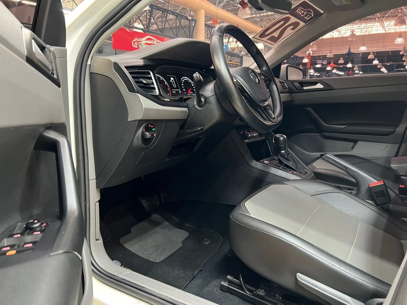 VOLKSWAGEN VIRTUS
