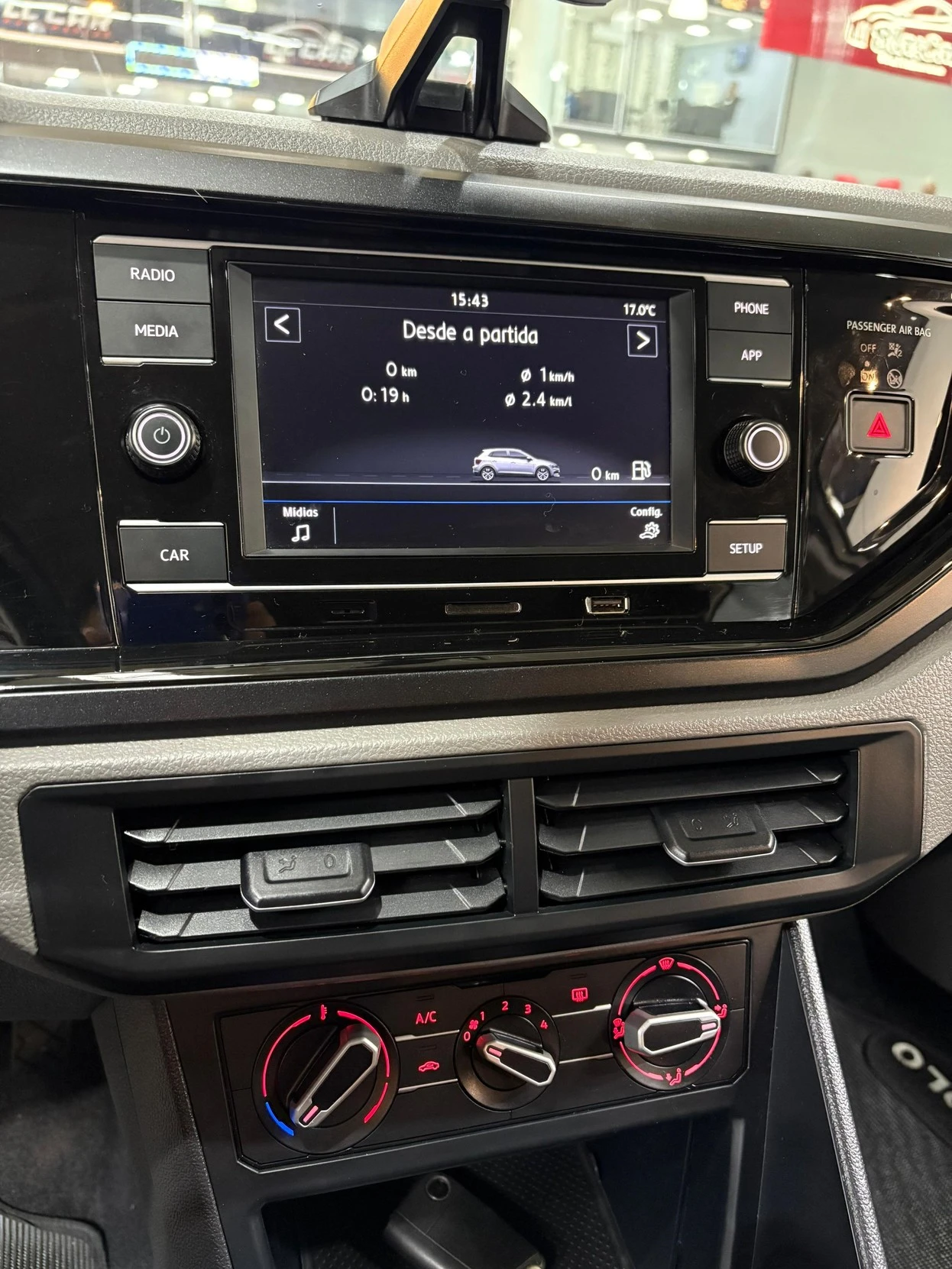 VOLKSWAGEN POLO