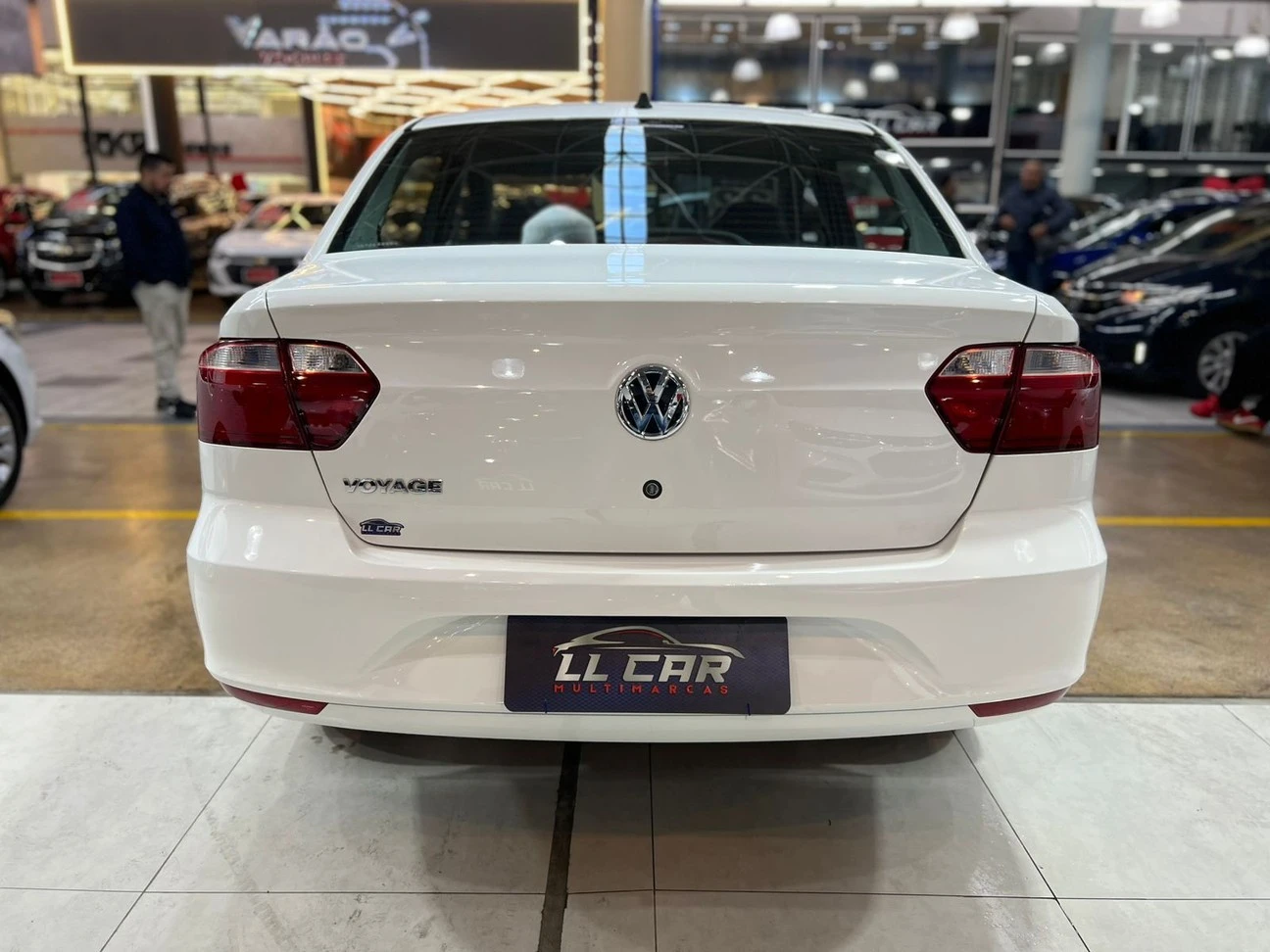 VOLKSWAGEN VOYAGE